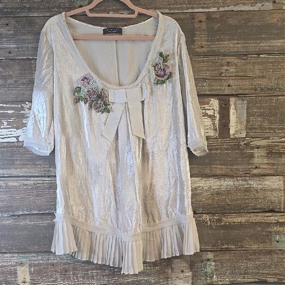 Twin Set Simona Barbieri Elegant Cream Blouse with Floral Accents, Size S - Picture 1 of 4
